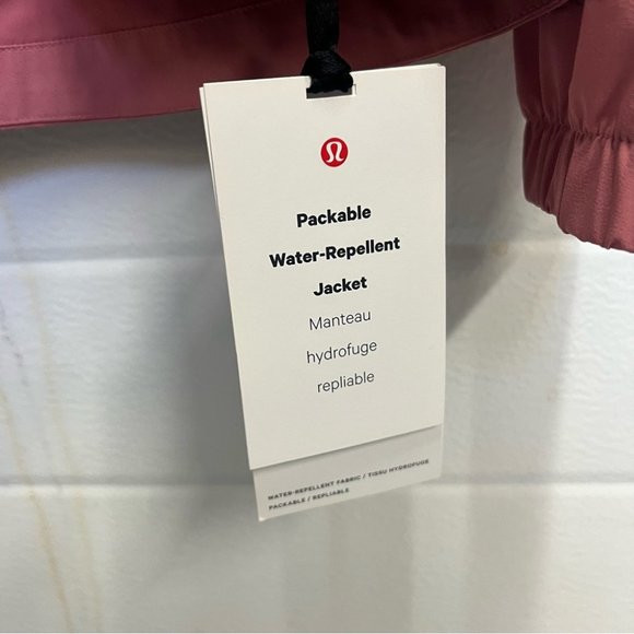 NWT Lululemon Packable Water-Repellent Jacket - Brier Rose - Picture 3 of 16